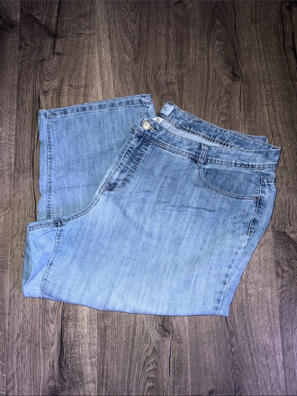 Light Blue Women's Denim Capris